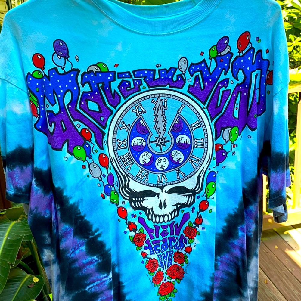 Grateful Dead shirt